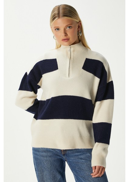 Kadın High Yumuşak Doku Polo Yaka Fermuarlı Taş Lacivert Çizgili Triko Kazak TZ00424