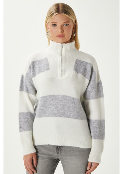 Kadın High Yumuşak Doku Polo Yaka Fermuarlı Taş Gri Çizgili Triko Kazak