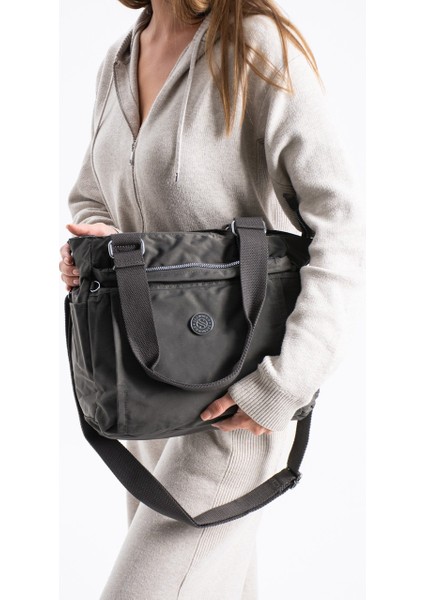 Kadın 4 Bölmeli Suya Dayanıklı Saten Kumaş Çapraz ve Omuz Askılı Çanta 7002 fırsatları