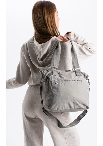 Kadın 4 Bölmeli Suya Dayanıklı Saten Kumaş Çapraz ve Omuz Askılı Çanta 7002 fırsatları