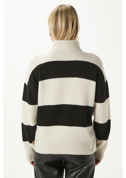 Kadın High Yumuşak Doku Polo Yaka Fermuarlı Taş Siyah Çizgili Triko Kazak TZ00424 indirimleri