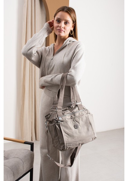 Kadın 4 Bölmeli Suya Dayanıklı Saten Kumaş Çapraz ve Omuz Askılı Çanta 7002 modelleri