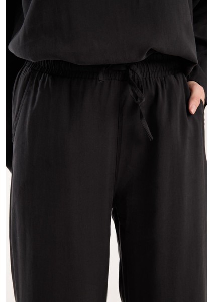 Ipeksi Yumuşaklıkta Modal Kumaş Rahat Kesim Pantolon fiyatları