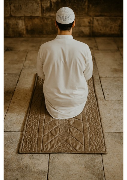 Saten Kapitone Elyaf Dolgulu Seccade (85 x 135 Cm.)