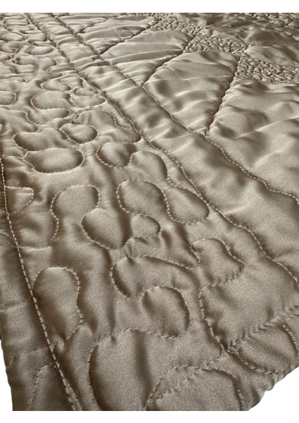 Saten Kapitone Elyaf Dolgulu Seccade (85 x 135 Cm.)