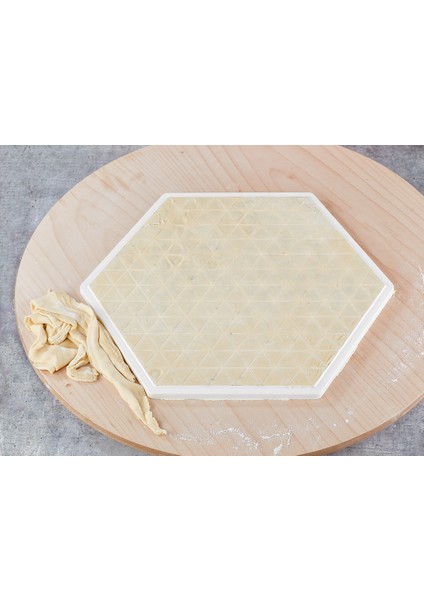 Vip Ahmet Xl Üçgen Mantı Kalıbı – En Büyük Boy, Tek Seferde 213 Adet Mantı Açma Kalıbı, Pratik Hamur Kesme Aparatı indirimleri