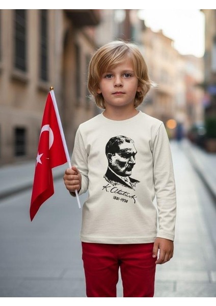 Çocuk Pamuklu Atatürk ve Imza Baskılı Uzun Kollu T-Shirt fırsatları