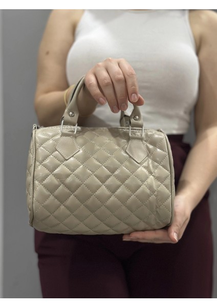 Kapaksız Kapitone Bej Cilt Çanta