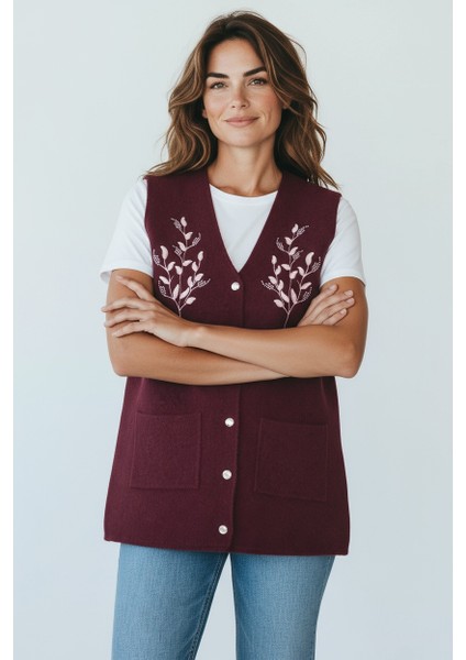 Kadın Önü Düğmeli Cepli Işlemeli Angora Yelek fiyatları