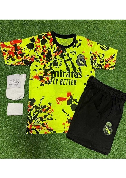 Real Madrid Jude Bellingham 2024/25 Yeni Sezon Özel Konsept Çocuk Forması 4'lü Set (Neon) fırsatları