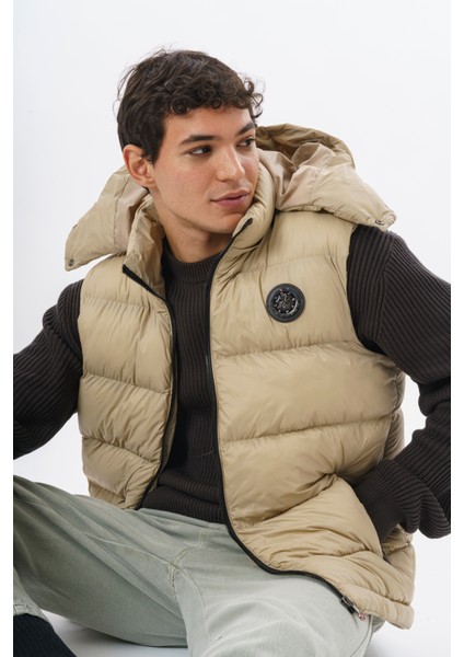 Premium Erkek Dolgulu Şişme Yelek – Soft-Touch Kumaş, Çıkarılabilir Kapüşon