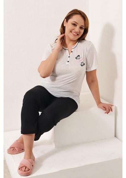 Pınkmark Kadın Ekru Siyah Nakışlı Kısa Kol Büyük Beden Pijama Takımı PMTK25512 fırsatları