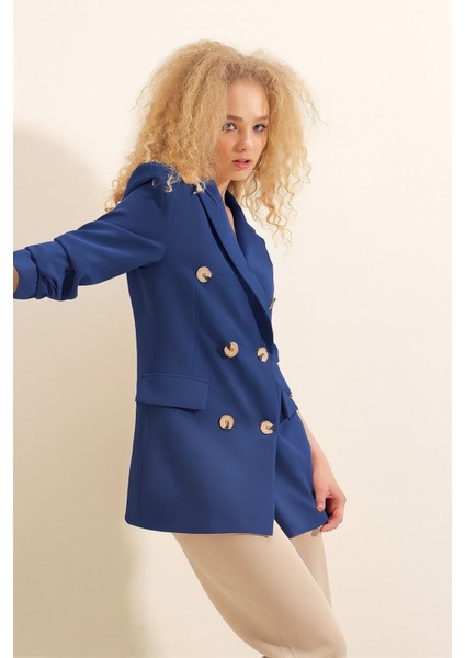 Sivri Yaka Kruvaze Astarlı Ceket modelleri