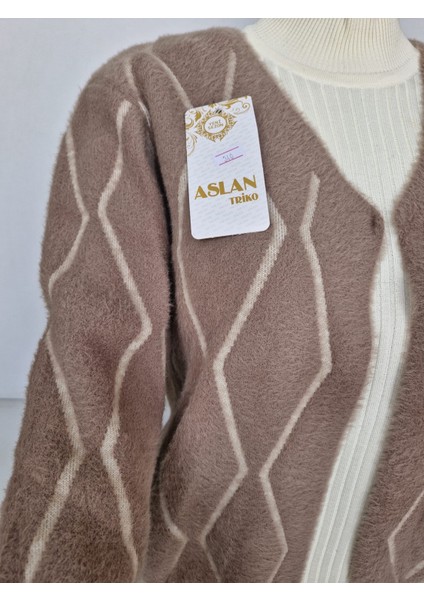 Kadın Yumuşak Dokulu Desenli Triko Hırka - Ceket