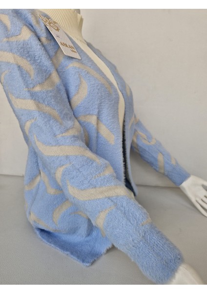 Kadın Yumuşak Dokulu Desenli Triko Hırka - Ceket