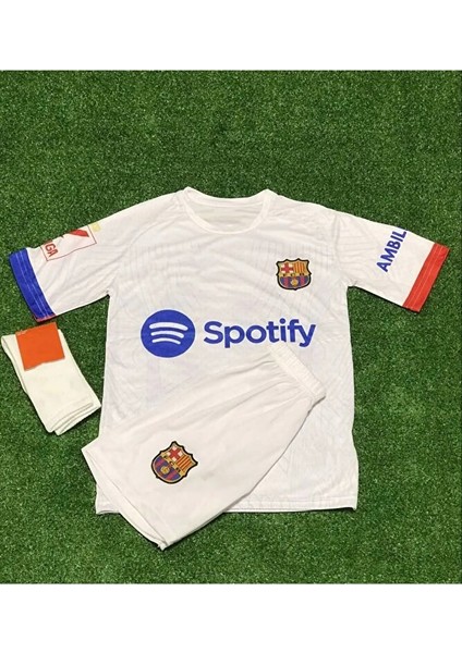 F.c B.a.r.c.e.l.o.n.a 2023-24 Sezon Ilkay Gündoğan Beyaz Deplasman Çocuk Forması 3'lü Set fırsatları