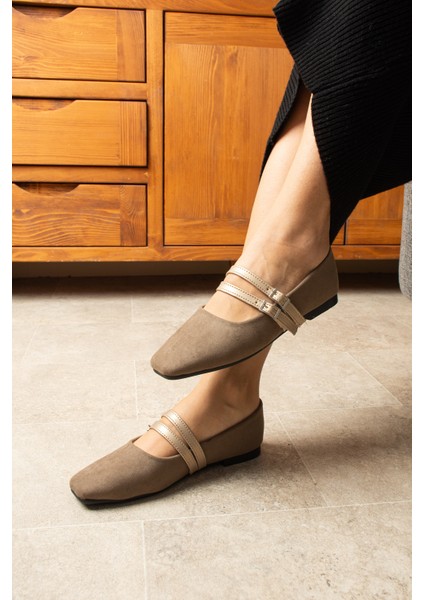 Gracy Bej Kadın Süet Tokalı Babet Kare Burun Zarif Düz Taban Günlük Ayakkabı fiyatları