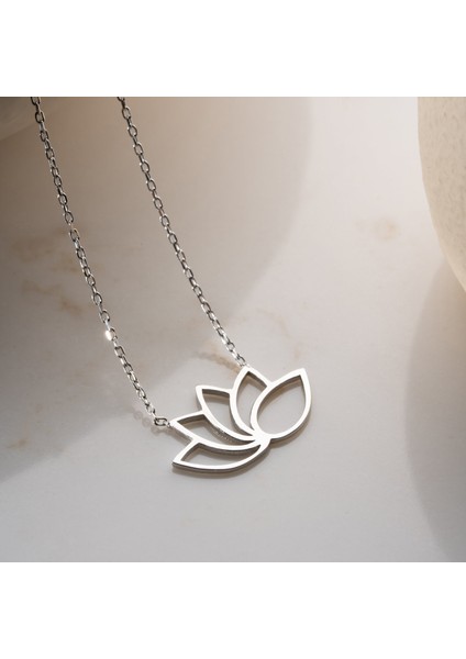 925 Ayar Gümüş Modern Lotus Çiçeği Kolye indirimleri