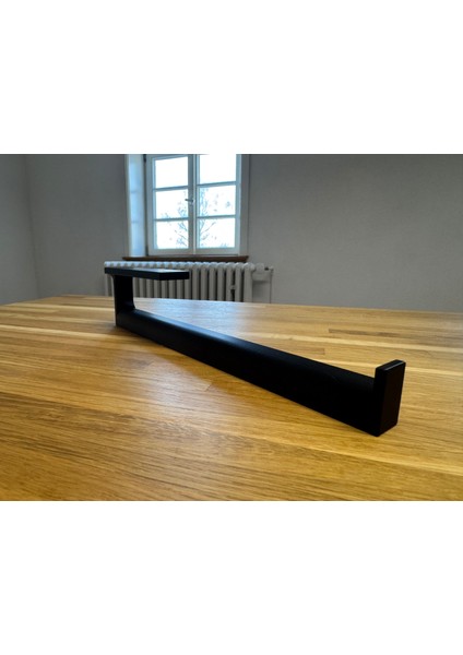 Yer Kazandıran Kâğıt Havlu Askısı – Modern Tezgah Altı Tutucu