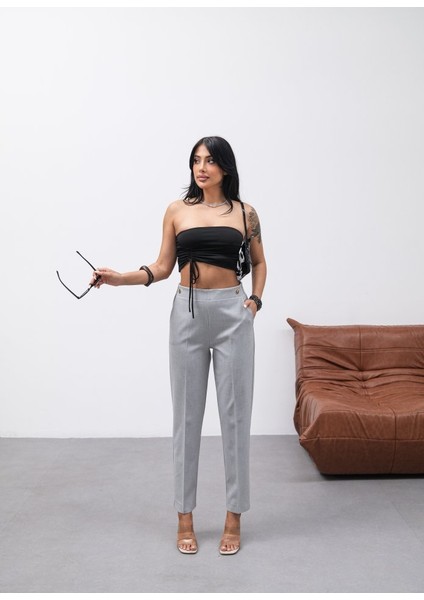 Dekorati̇f Düğmeli̇ Arka Bel Lasti̇kli̇ Pantolon fırsatları