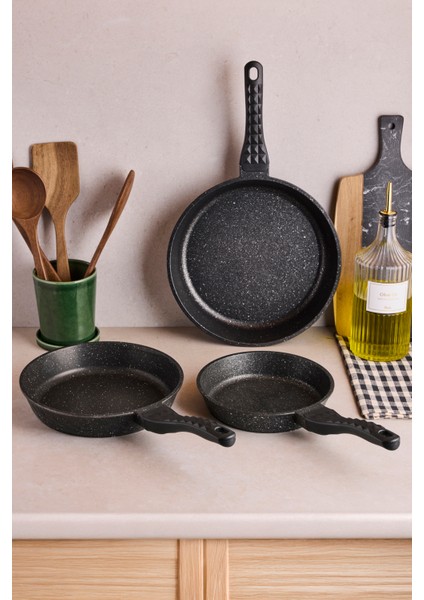 Progranito Diamond Döküm 3'lü Tava Seti 20-24-28 cm fırsatları