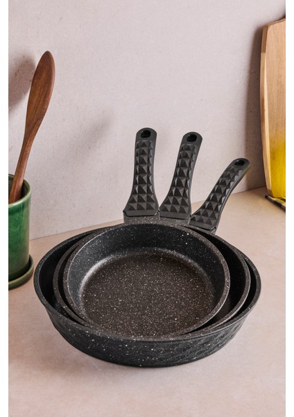 Progranito Diamond Döküm 3'lü Tava Seti 20-24-28 cm indirimleri