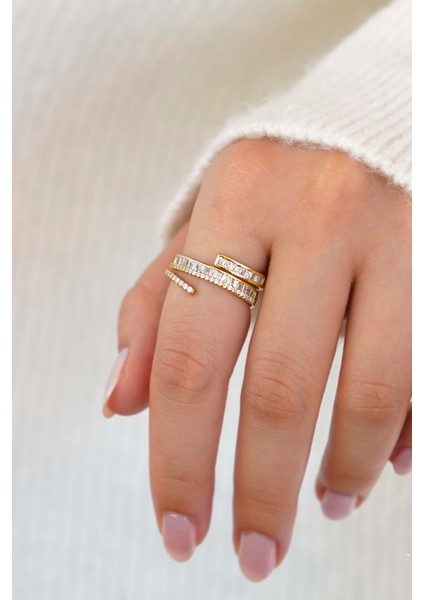 Işıltılı Kurdele ve Spiral Taşlı Vip Kadın Yüzük Seti