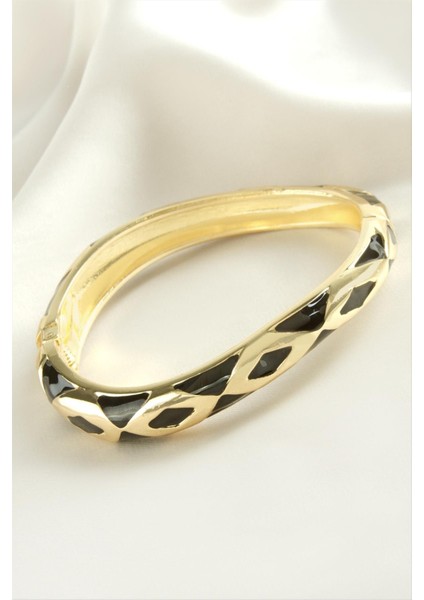 Üçgen Işlemeli Mineli Kelepçe Bileklik