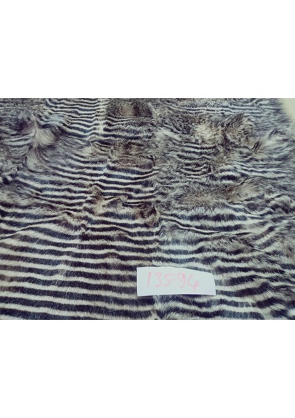 Gerçek Keçi Postundan Uzun Tüylü, Kurt Rengi Kalın Tok Duran Halı Seccade