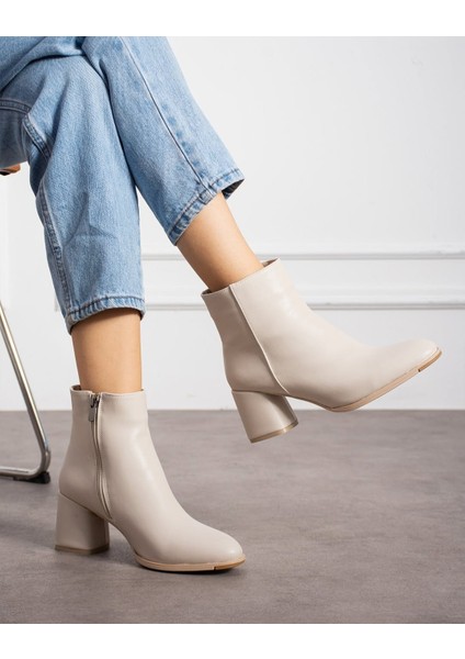 Kadın Bilekte Blok Topuklu Yan Fermuarlı Günlük Bot modelleri