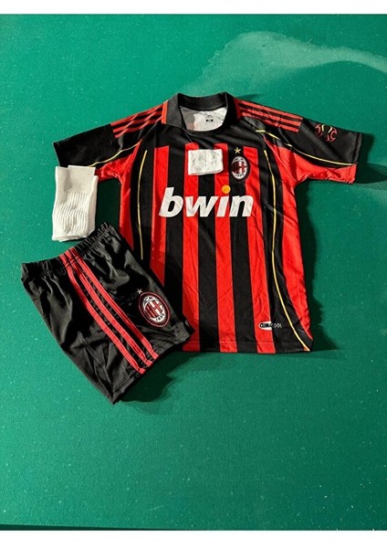Mılan 2006/07 Kıemızı Iç Saha / Cafu / Çocuk Forması 4lü Set fiyatları