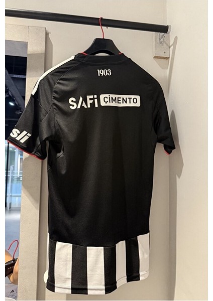 Beşiktâş' 2026 .yeni Sezon Iç Saha Parçalı Yetişkin Forması fiyatları