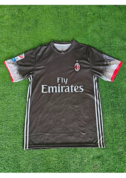 2016-17 Ac-Milan Sezonu Üçüncü Koyu Yeşil Forma modelleri