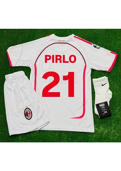 Efsane Milan Beyaz Forma Çocuk Pirlo 4lü Set Forma+Şort+Çorap+Bileklik