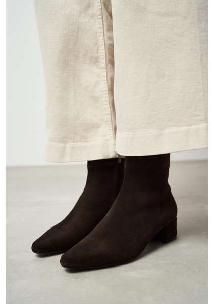 Jesse Bitter Kahve Süet Hakiki Deri Lastik Detay Düz Taban Kadın Bot fiyatları