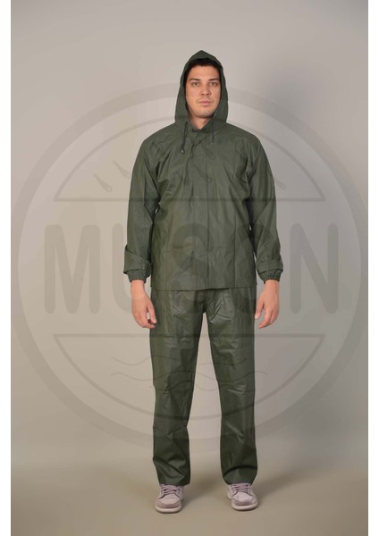 Yağmurluk Ceket + Pantolon Takımı – Haki | Su ve Rüzgar Geçirmez, Yeni Nesil Yaka, Kemik Diş Fermuar, Duble Kol, Lastikli Bel ve Bilekler, Sportif ve Dayanıklı Tasarım fırsatları