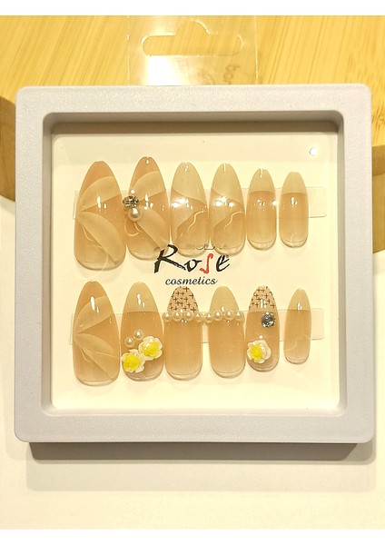 Lüks Tasarım Taşlı Yapay Tırnak fiyatları