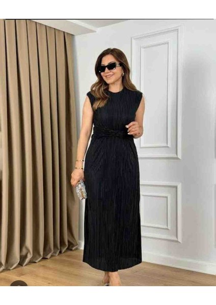 Kadın Siyah Pliseli Sıfır Kol Bağlama Detaylı Elbise fırsatları