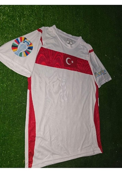 A Milli Takım 2026 Deplasman Beyaz Forması modelleri