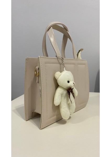 Şık Ayıcık Detaylı Kadın El ve Omuz Çantası Krem / Çanta / Omuz Çantası modelleri