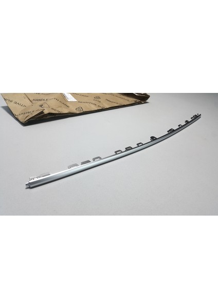 Audi A4 8W B9 16-24 S-Line Arka Tampon Nikelajı Orta Oem fiyatları