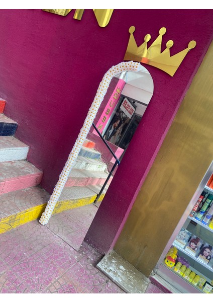 Gold Çerçeveli El Yapımı Papatya Detaylı Dekoratif Oval Boy Aynası 180X50 – Vibe Design