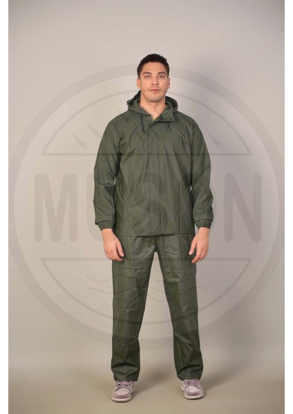 Yağmurluk Ceket + Pantolon Takımı – Haki | Su ve Rüzgar Geçirmez, Yeni Nesil Yaka, Kemik Diş Fermuar, Duble Kol, Lastikli Bel ve Bilekler, Sportif ve Dayanıklı Tasarım fırsatları