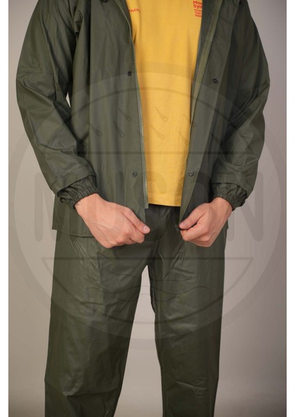 Yağmurluk Ceket + Pantolon Takımı – Haki | Su ve Rüzgar Geçirmez, Yeni Nesil Yaka, Kemik Diş Fermuar, Duble Kol, Lastikli Bel ve Bilekler, Sportif ve Dayanıklı Tasarım indirimleri