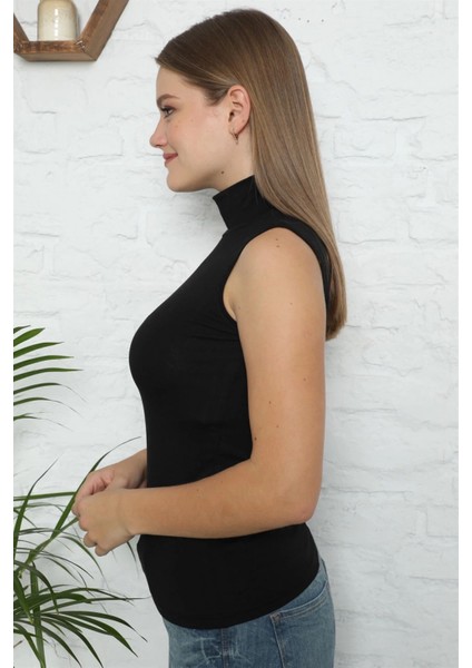 Bayan Sıfır Kol Yarım Balıkçı Yaka Body Siyah modelleri