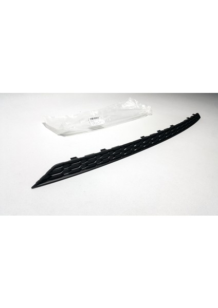 Audi A4 8W B9 16-24 S-Line Arka Tampon Çıtası Plastik Oem fiyatları