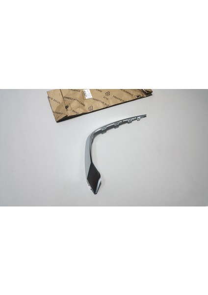 Audi A4 8W B9 2016-2024 S-Line Arka Tampon Nikelajı Sol Oem