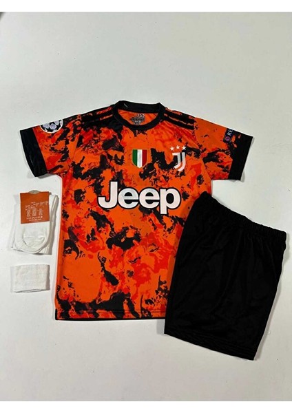 Juventus 2020/21 Sezonu Cristiano Ronaldo Deplasman Çocuk Forması 4'lü Set fiyatları