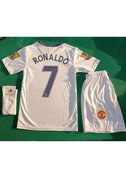 Manchester United 2008 Ronaldo Beyaz Çocuk Forma 3 Lü Set. Forma+Şort+Çorap