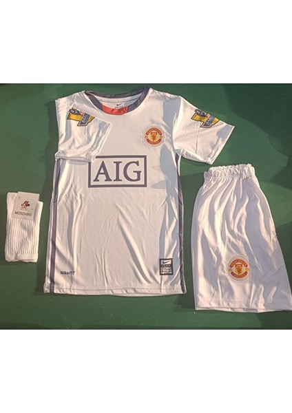 Manchester United 2008 Ronaldo Beyaz Çocuk Forma 3 Lü Set. Forma+Şort+Çorap fiyatları